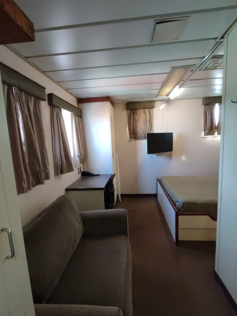 DP II offshore support vessel accommodation