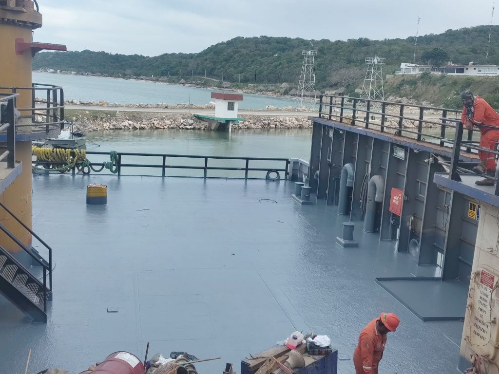 offshore support vessel open deck