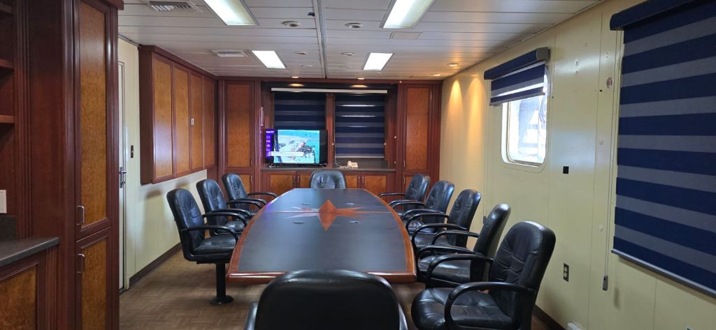 MPSV onboard meeting room