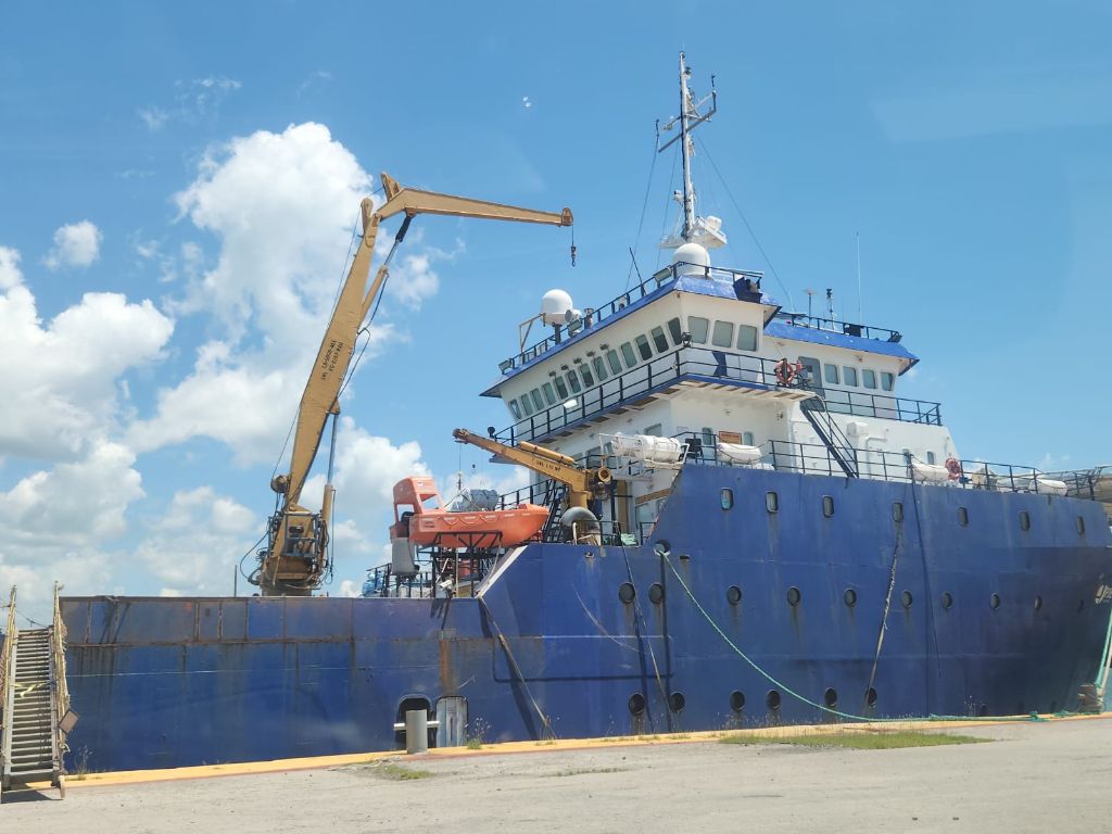 MPSV DP II Global Explorer - vista lateral